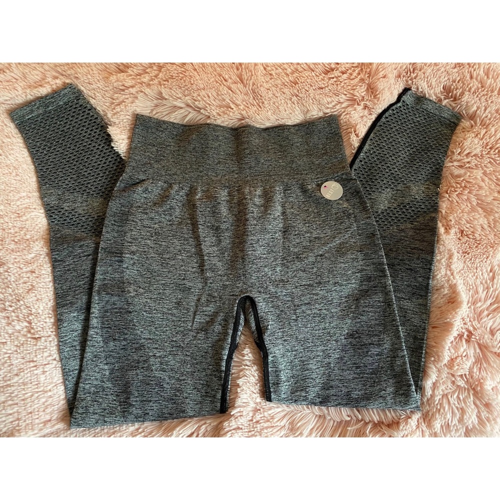 VS Pink seamless leggings